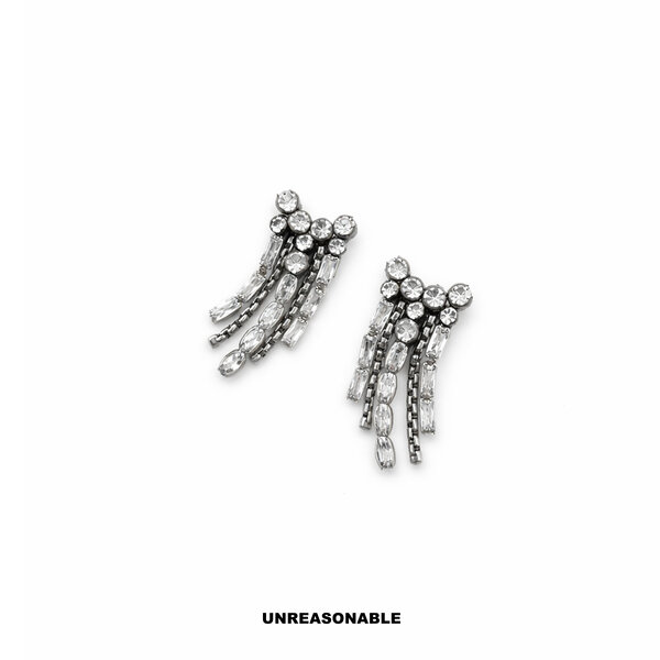 Crystal Cascade Fringe Earring สีเงิน ต่างหูคลิป ก้านเงินแท้ น้ำหนักเบา UA1024-01 Unreasonable Ac...