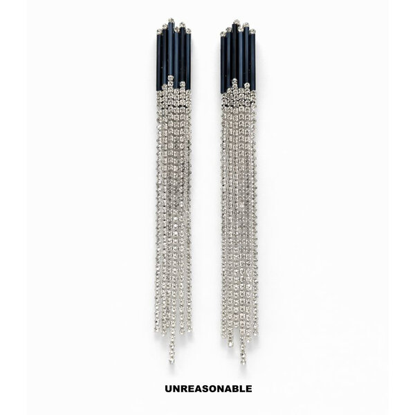Crystal rain Earrings.ต่างหูออกงาน สีมิดไนท์ ต่างหูคลิป ต่างหูก้านเงินแท้ น้ำหนักเบา UA0319-01 Un...