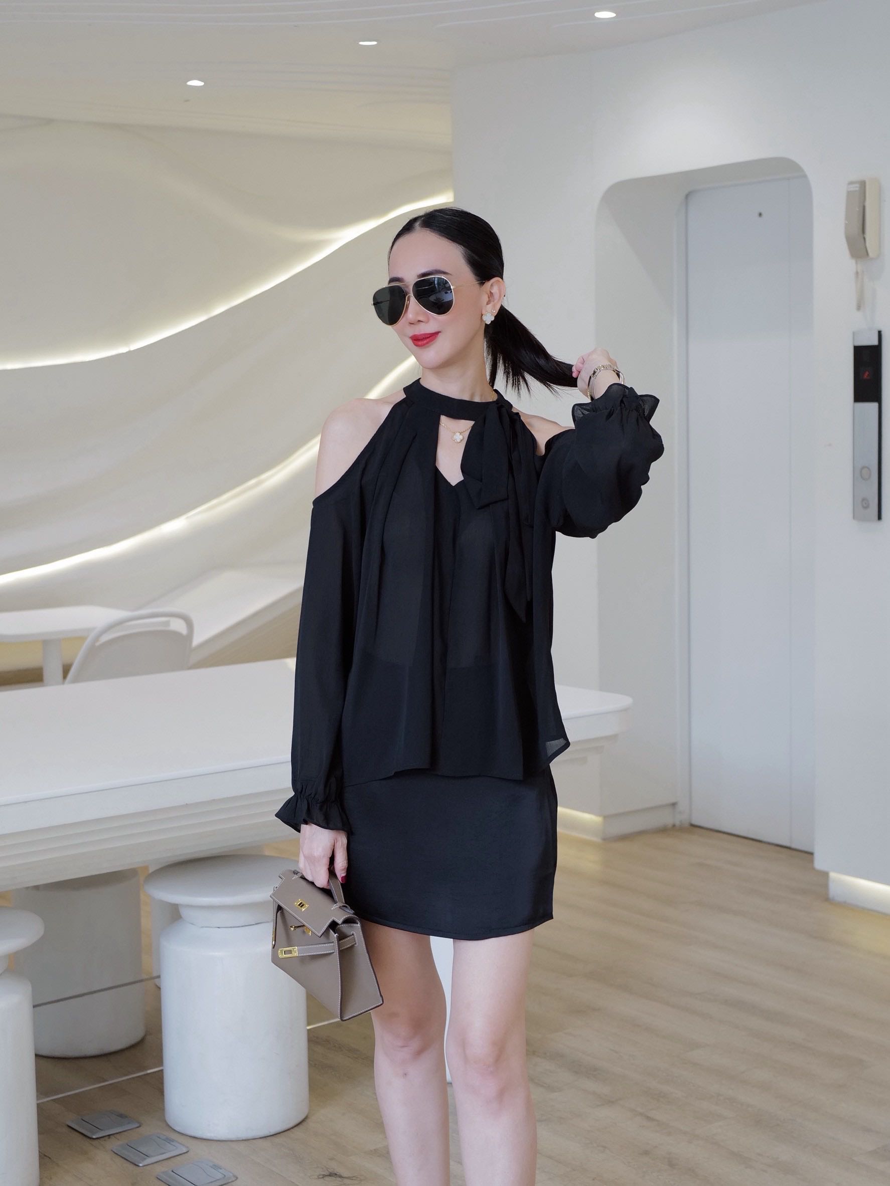 📌พร้อมส่ง…BLACK SET 2 PCS TOP+SKIRT