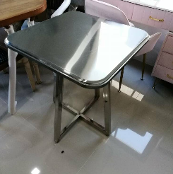 โต๊ะทานข้าว สแตนเลสแฮร์ไลน์ ท็อปเหลี่ยมแบบ2ชั้น 60x60xH74cm(สต๊อก)