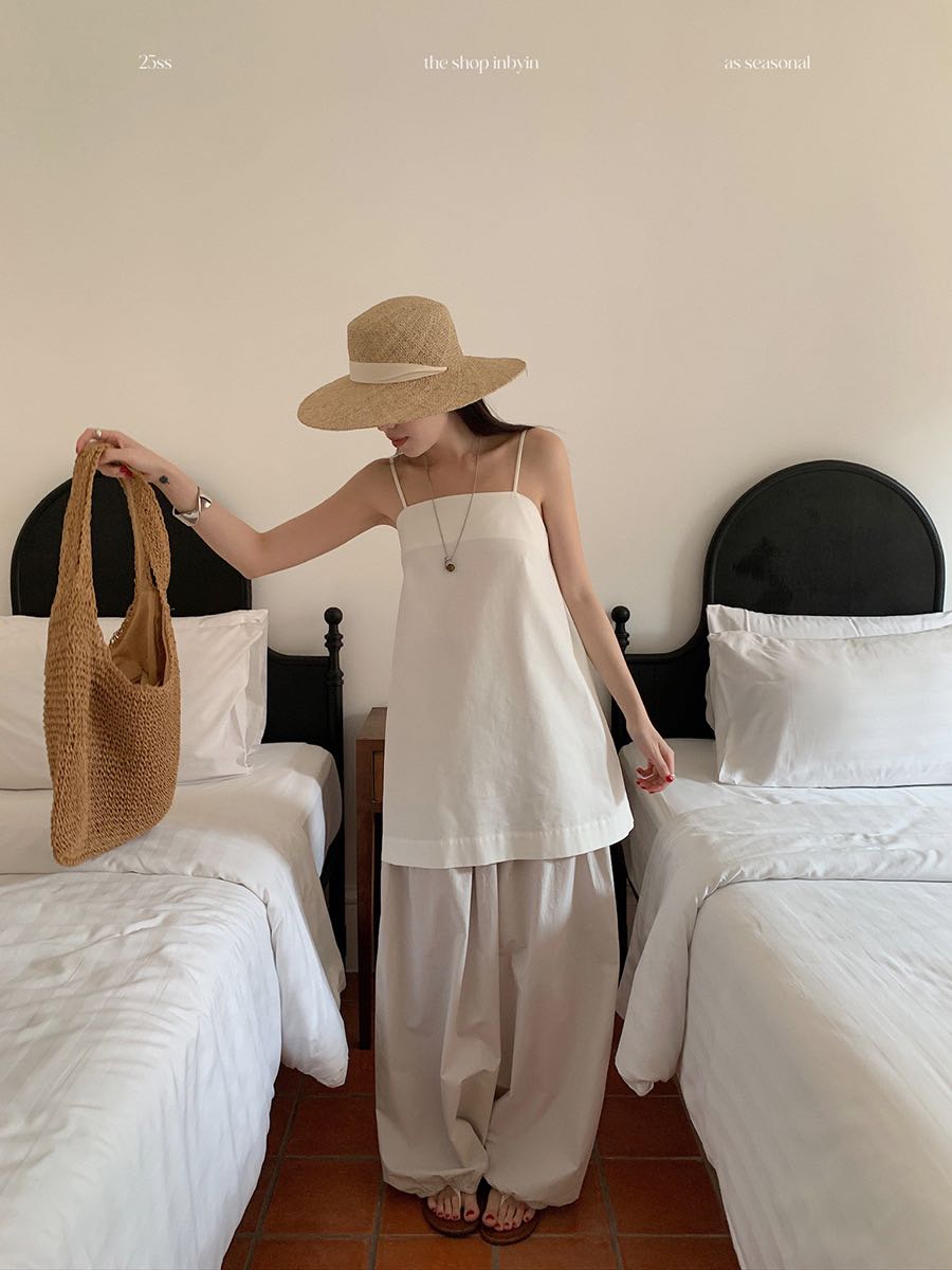 พร้อมส่ง INBYIN camisole backless DRESS  🔴รบกวนทักแชทเช็คสต๊อกก่อนสั่งค่ะ 