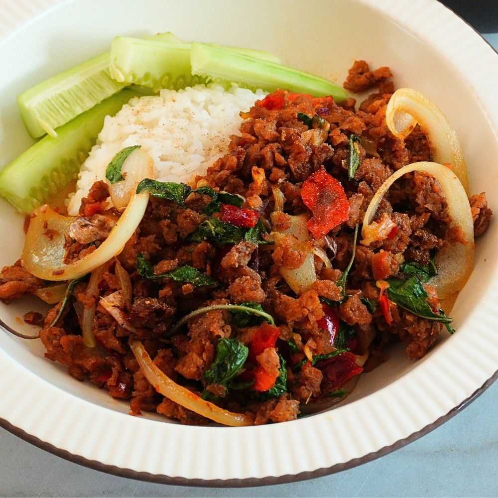 Thai Basil Minced Pork with Rice กะเพราหมูราดข้าว