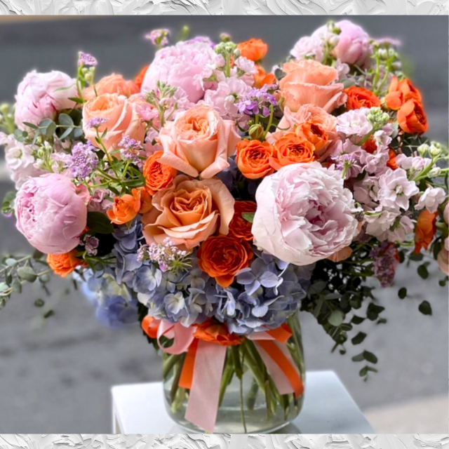 แจกันดอกไม้สด Blooming Elegance 25