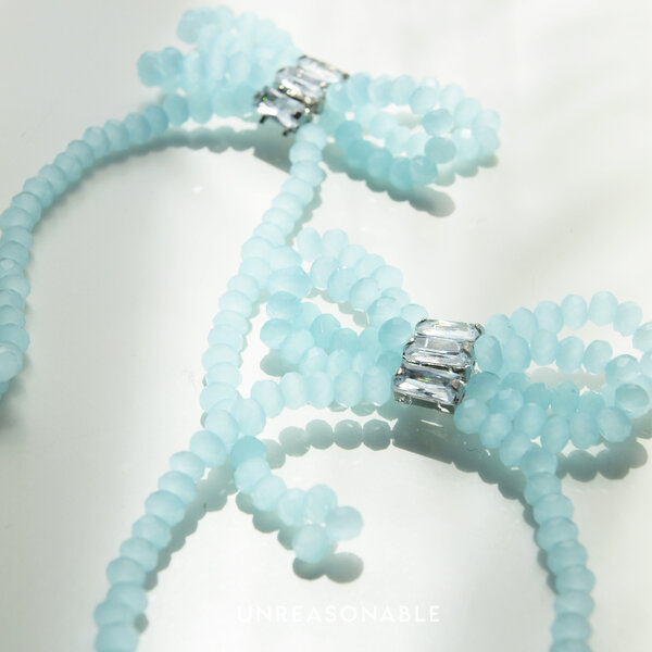 ต่างหูโบว์ Blue Glass Bead ต่างหูคลิป ต่างหูก้านเงินแท้ น้ำหนักเบา UA0928-02 Unreasonable Accesso...