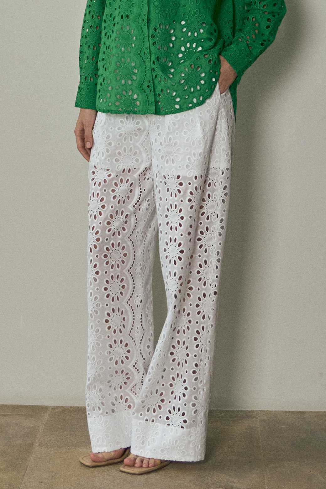 ( พร้อมส่ง ) Perana กางเกงลูกไม้ - MARY PANTS ( สีขาว White)