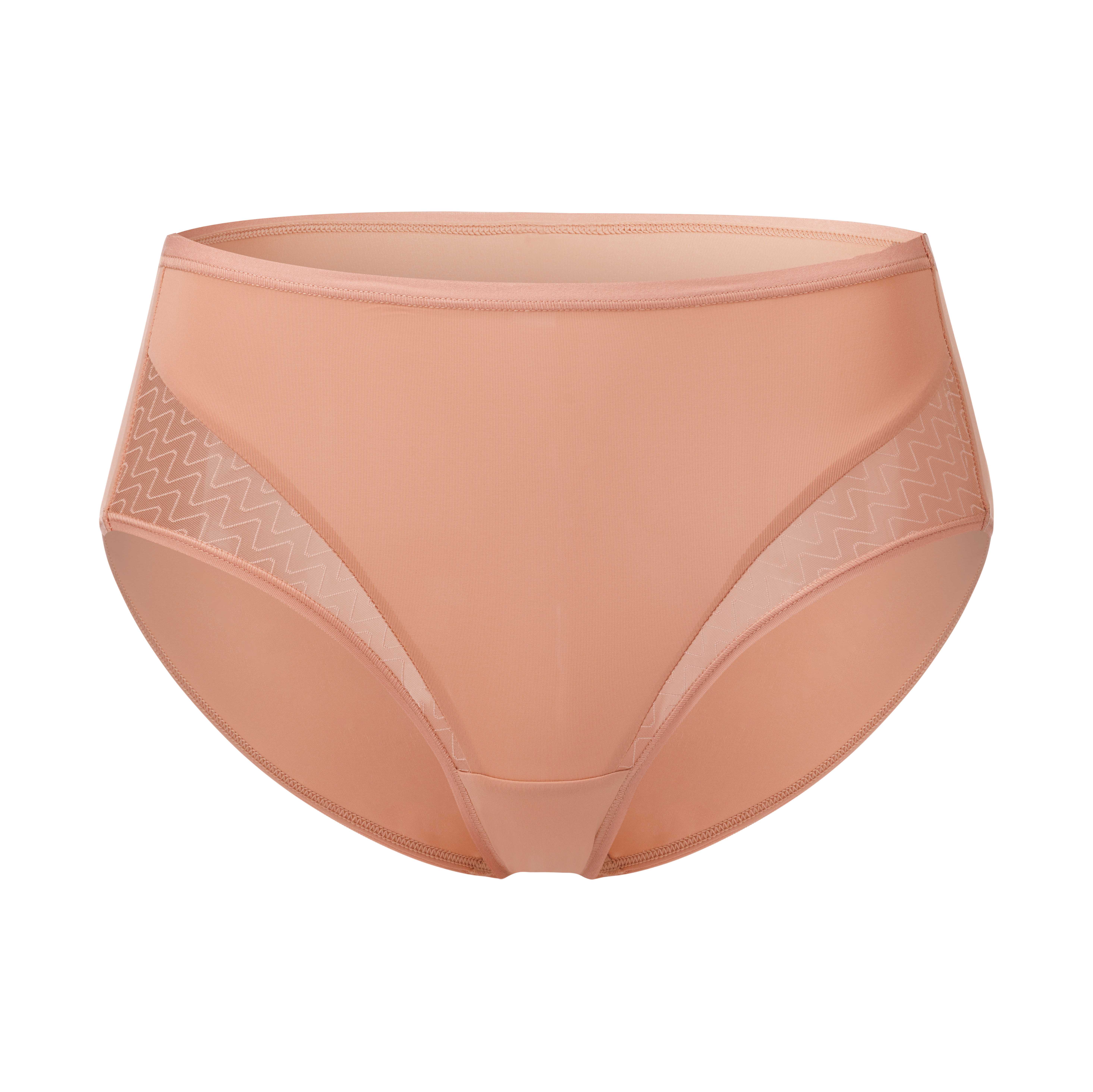 Triumph 10223156 Simply Everyday Chic Hipster 00NY กางเกงชั้นในรูปแบบฮิปสเตอร์ สีน้ำตาล