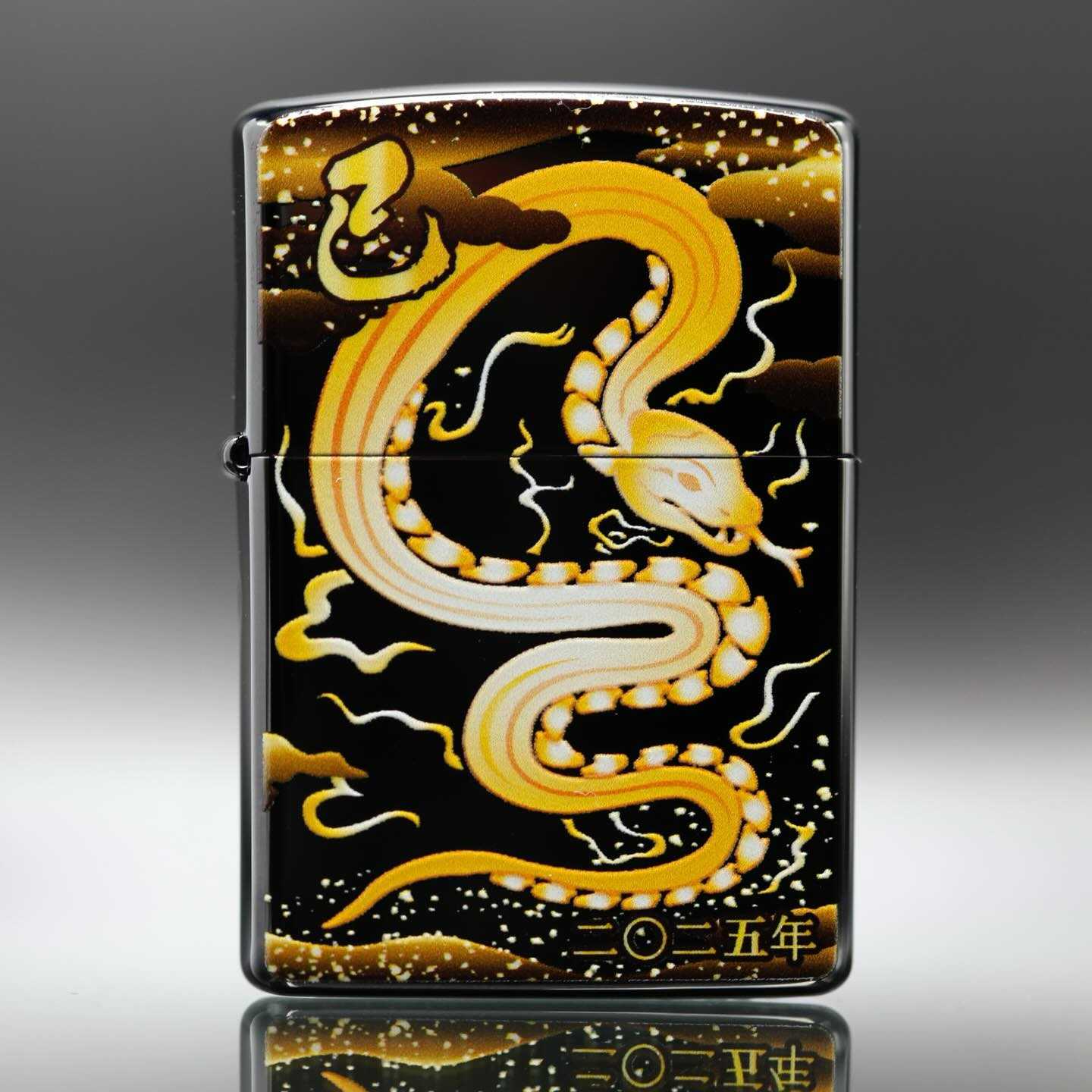 Zippo ไฟแช็กรุ่น 2TIBK-SNAKE Zippo Year of Snake 2025