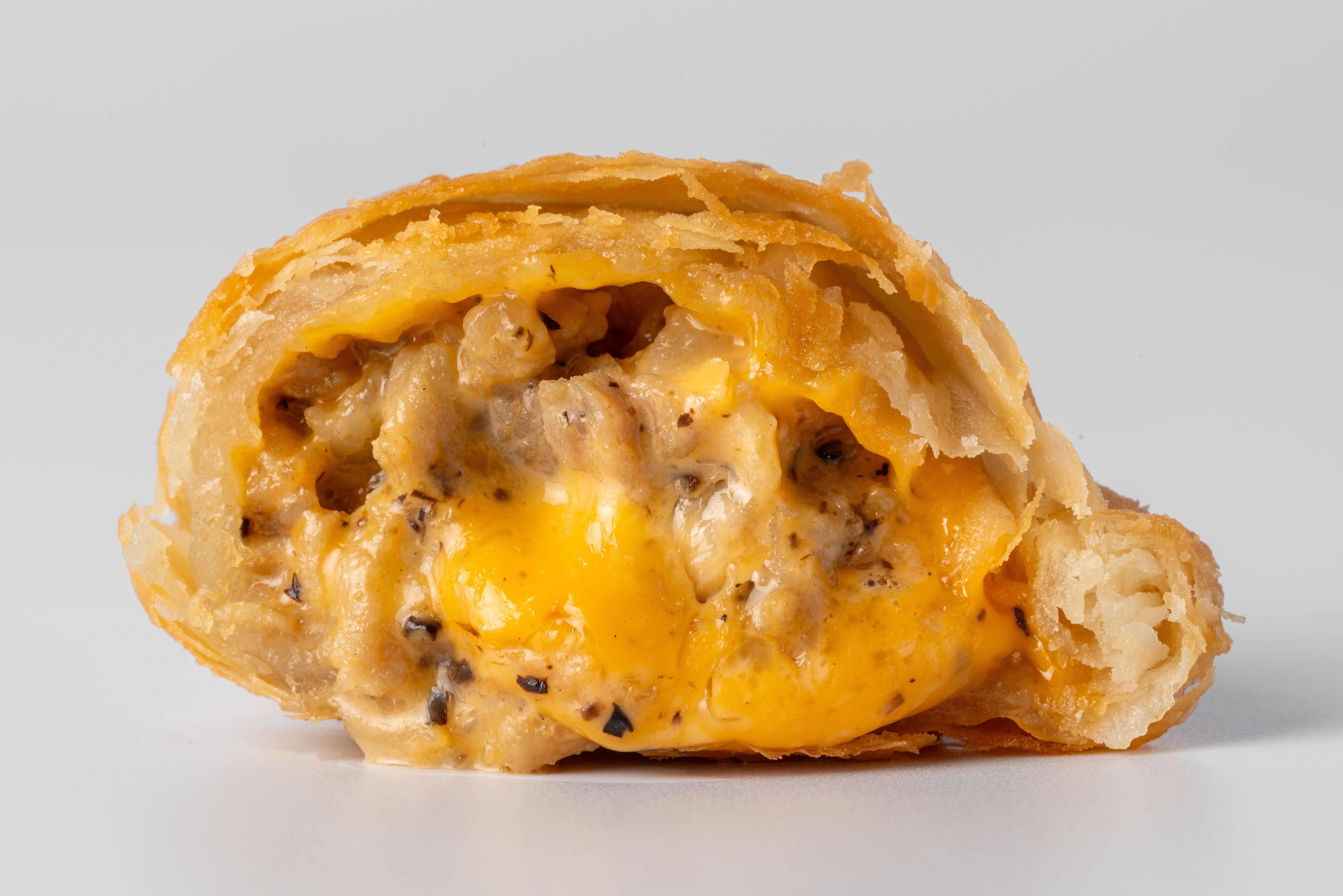 Pork Belly Truffle Cheesesteak Puff (หมูสามชั้นทรัฟเฟิลชีสสเต็ก)