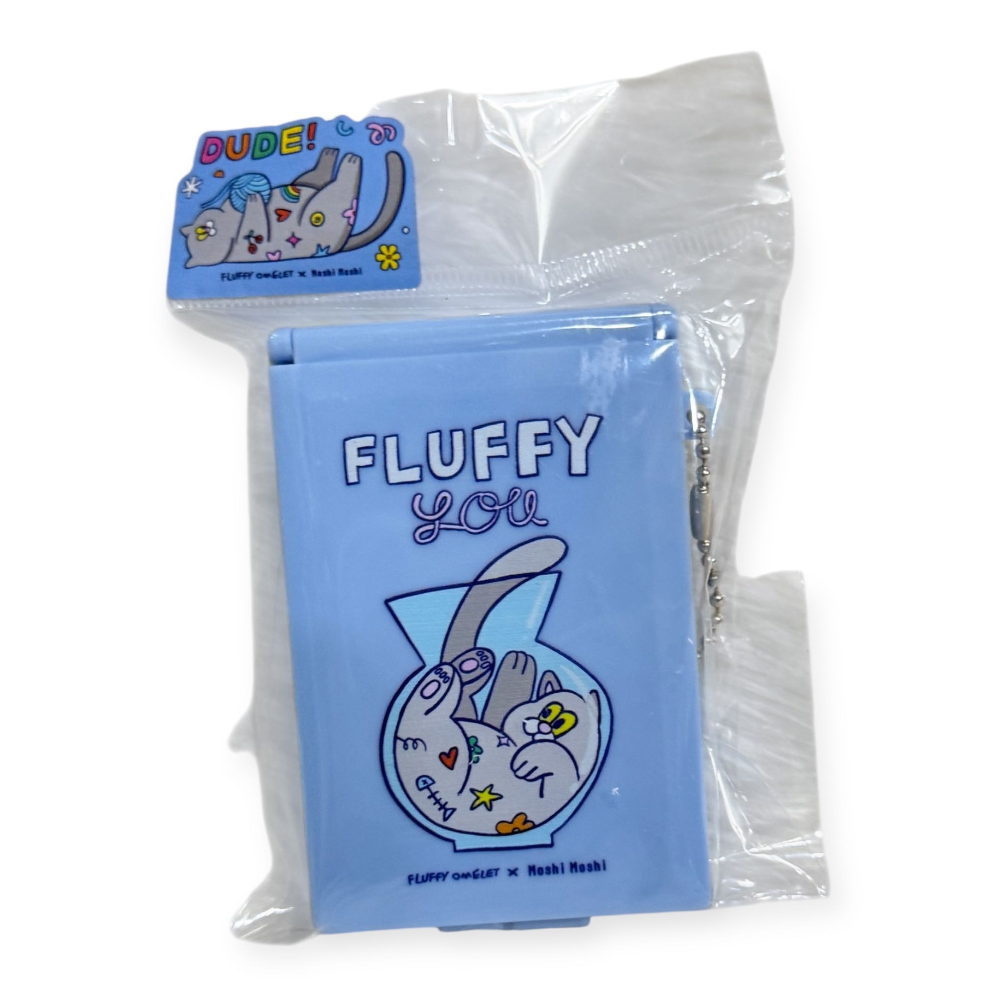 ตลับยา Fluffy สีฟ้า ใส่ยาเม็ด มี 2 ช่อง  ขนาด 6.1 x 8.5 x 1.7 ซม.