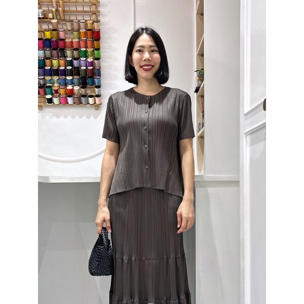 2MUAY รุ่น GJO10323 เสื้ออัดพลีท BUTTON FRONT VOLUME PLEATED TOP 10 สี FREE SIZE