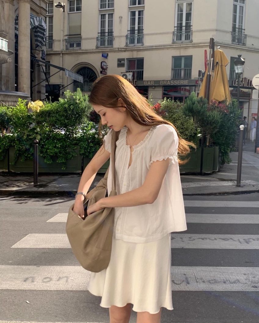 OUNCE 🕊️ Garden Lace Blouse Blouse  (Korea Authentic Brand 🇰🇷 แบรนด์เกาหลีแท้ สั่งตรงจากเกาหลี Pr
