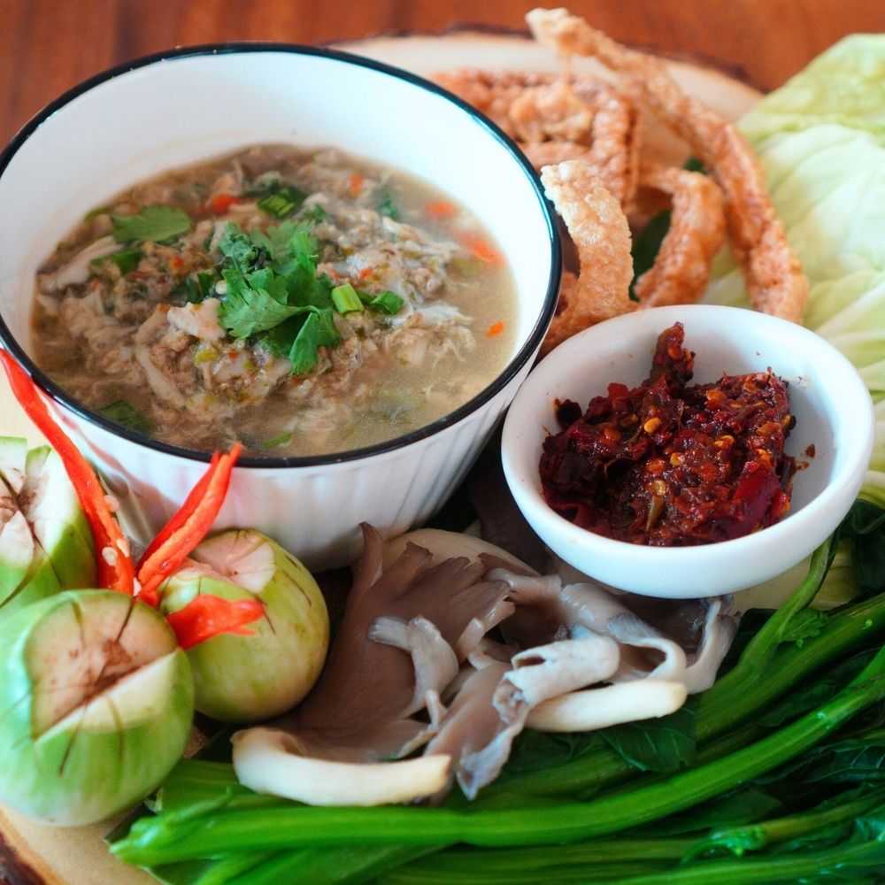 Chilli Sauce with Minced Fish and Greens ป่นปลาและแจ่วและผัก