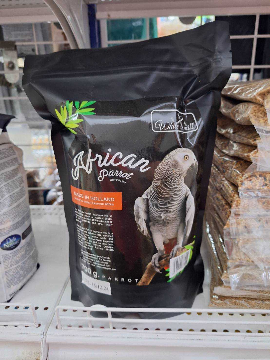 White Mill African Parrot อาหารนกแก้วขนาดใหญ่ ธัญพืชรวมเกรดพรีเมี่ยม 700กรัม.