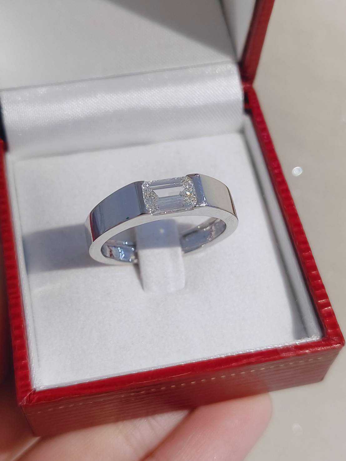 แหวนเพชร 1.01 CT (9k) 