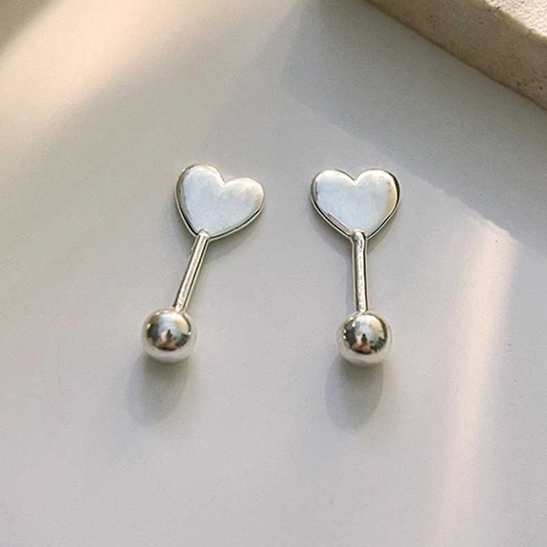 [พร้อมส่ง] 🩶 ต่างหูทรงมินิมอลรูปหัวใจ สุดชิค เรียบๆ ใส่ง่าย ใส่ได้ทุกวัน | QE068
