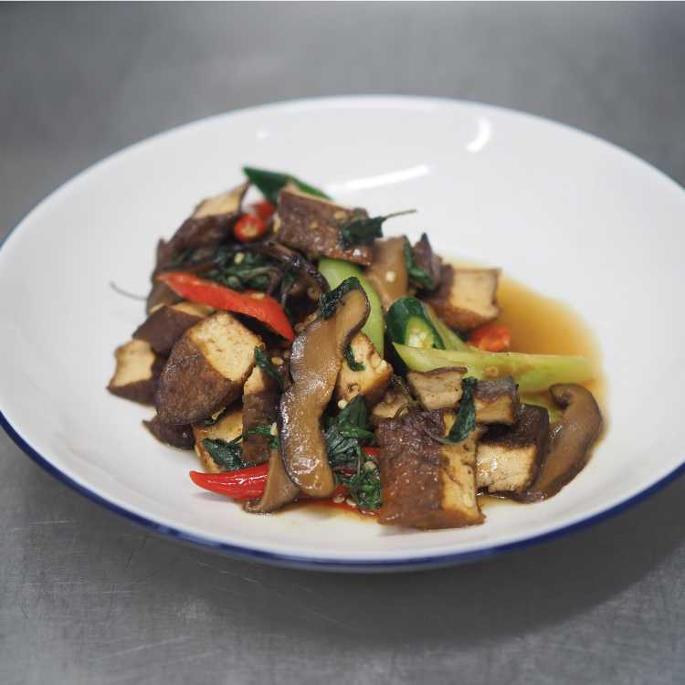 กะเพราเต้าหู้ะพโล้เห็ดหอม