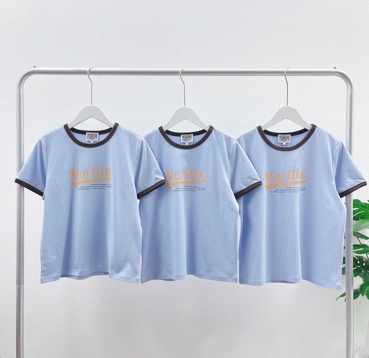 Marithe W Vintage Baseball Ringer Tee (Sky Blue)