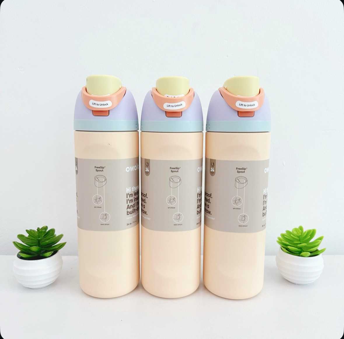 พร้อมส่ง Owala FreeSip 24Oz (Sandy Shores)