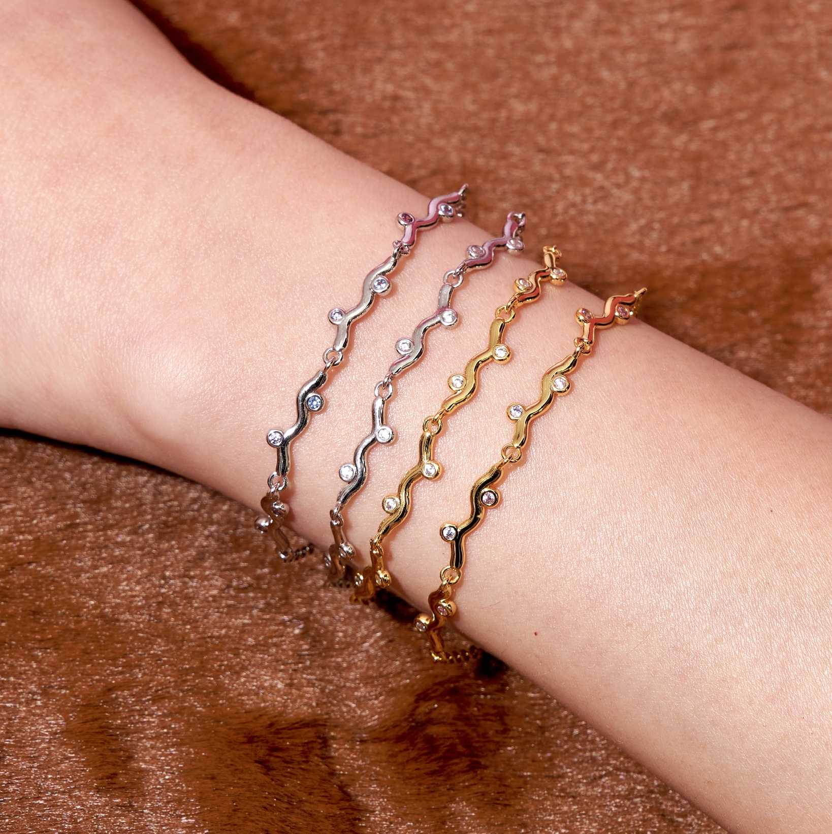 YVIS Enchanted Bracelet สร้อยข้อมือ