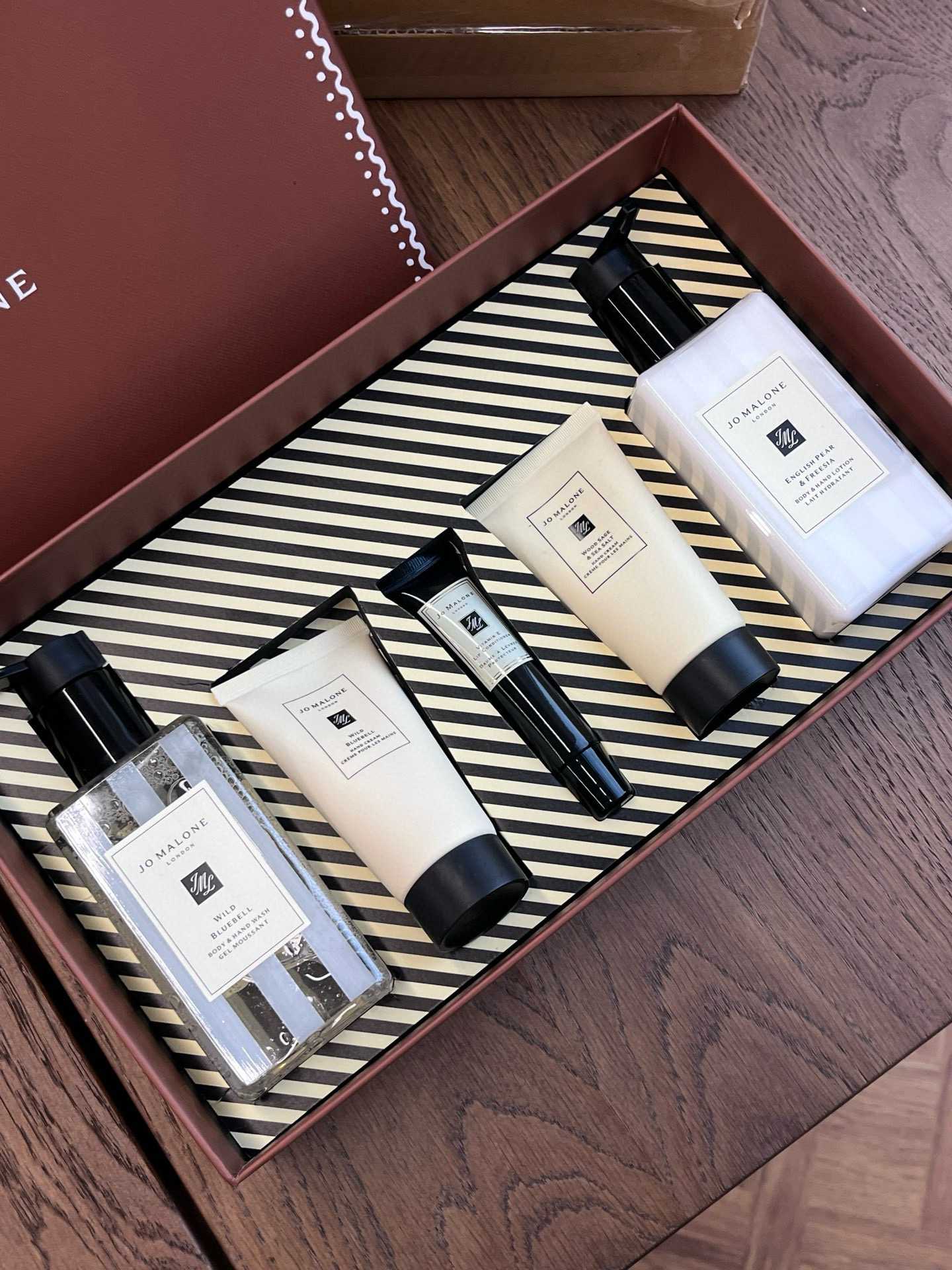 JO MALONE GIFT BOX SET     Jo Malone London UK Pear VE  Gift Set