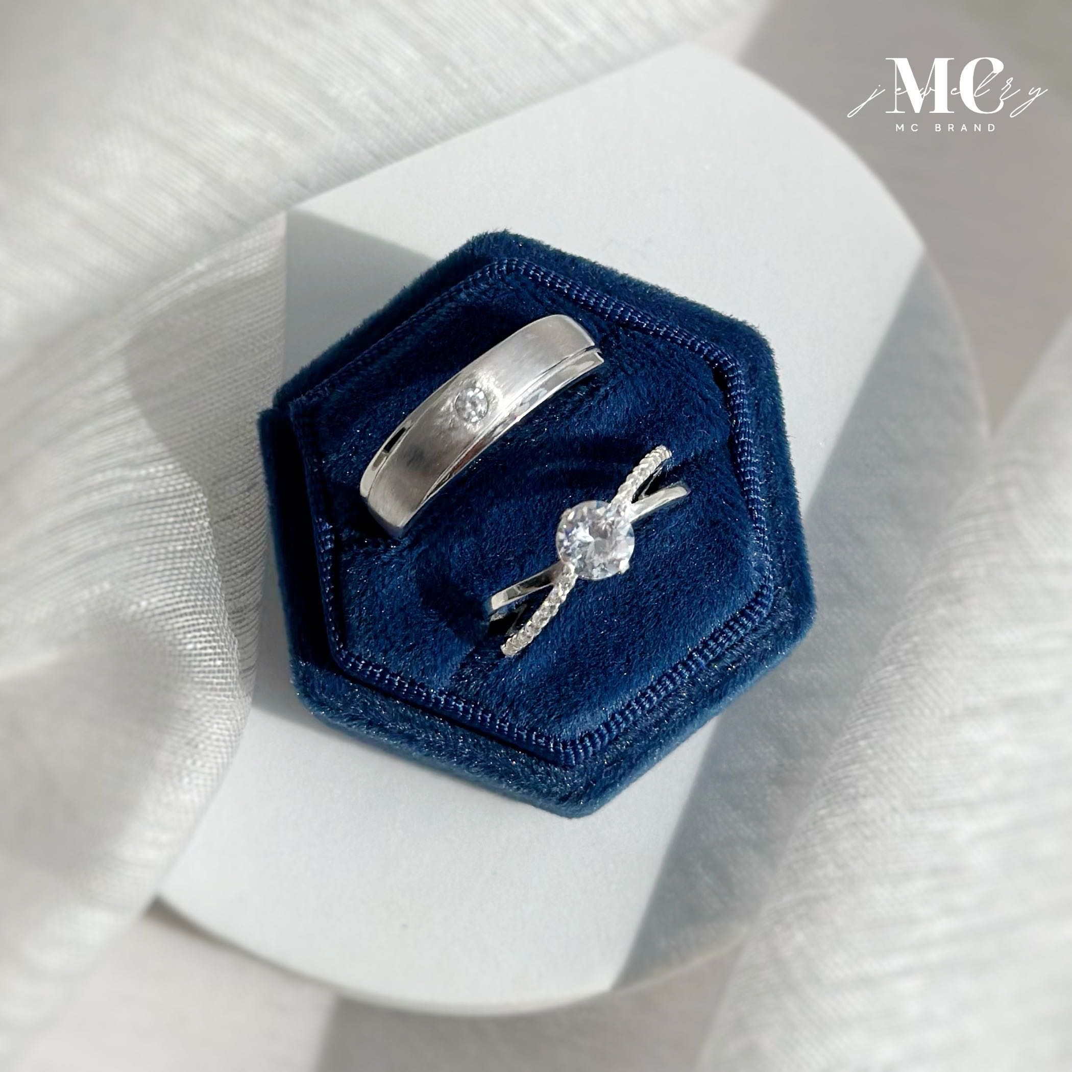 แหวนคู่เงินเเท้,เงินชุปทองคำขาวรุ่น Ronny.Cara 💍💖✅สลักชื่อฟรี🤍ไม่ลอกไม่แพ้✨แถมฟรีกล่องจิวผ้าเช็ด✨