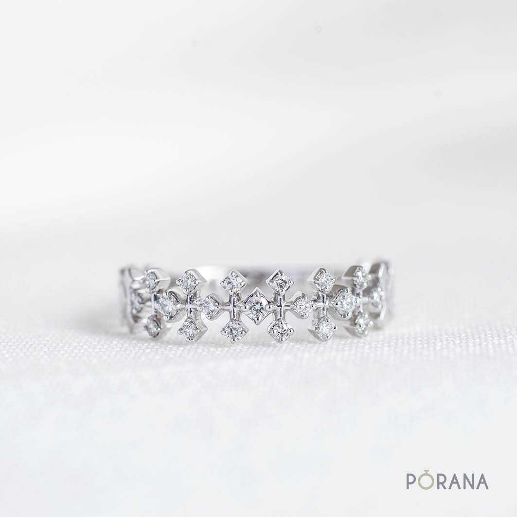 Pa Sinh | Diamond ring แหวนผ้าซิ่นเพชรล้วนวงเดี่ยว