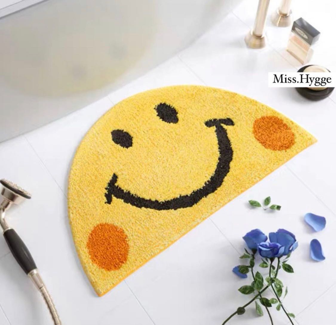 [preorder]พรมsmileyขนนุ่ม😊💗