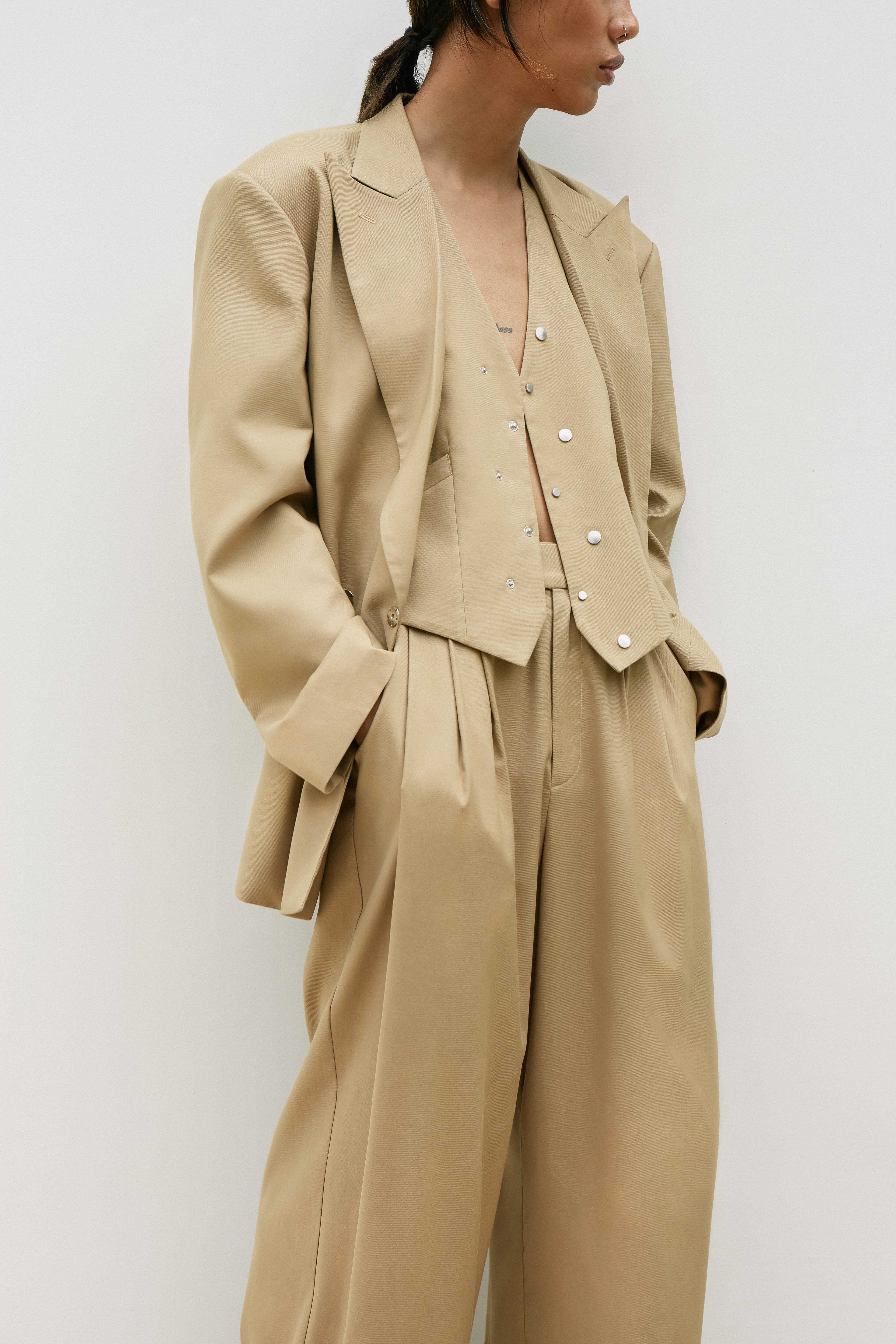 PLEATED TROUSERS