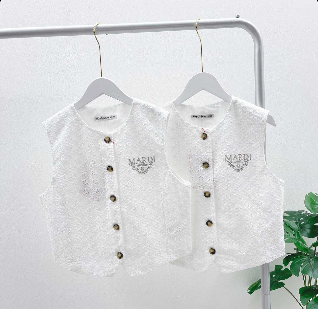 Mardi CLASSIC VEST EYELET_WHITE