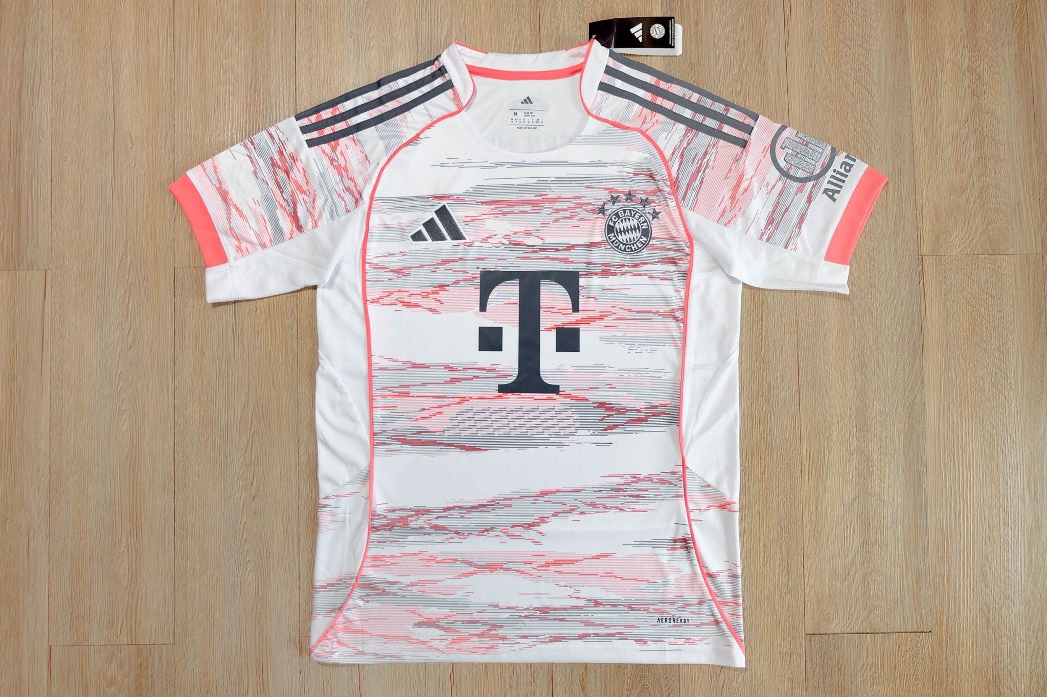 เสื้อฟุตบอลบาเยิน เยือน Fans Edition เกรดเเฟนบอล 2026