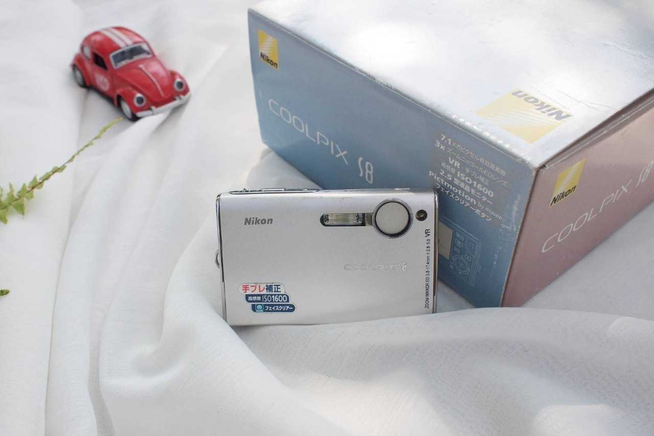 กล้องดิจิตอลคอ​มแพค​ Nikon​ coolpix​ s8