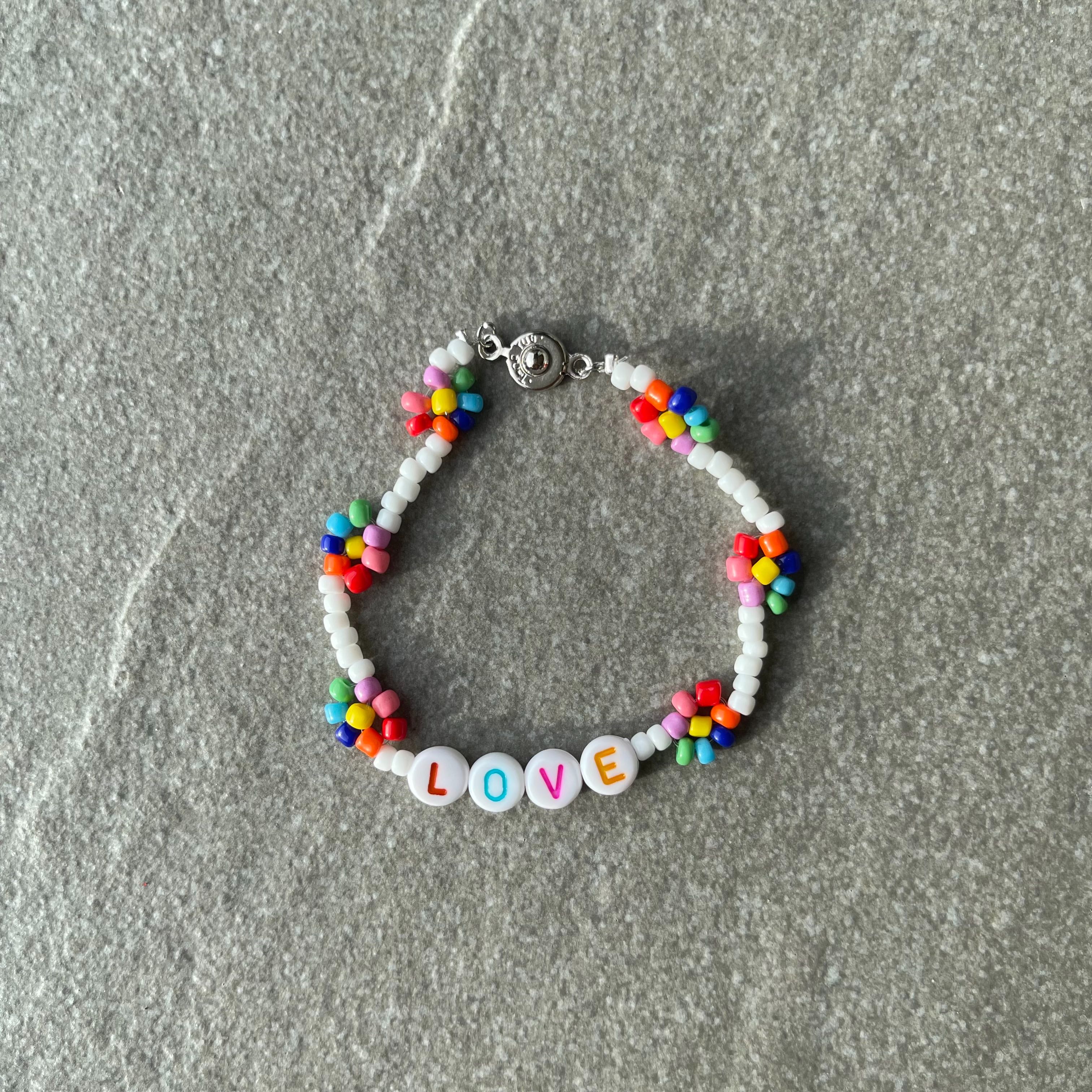☻︎ พร้อมส่ง ☻︎ (Ready to ship!) Rainbow Love 🌈❤️ Bracelet