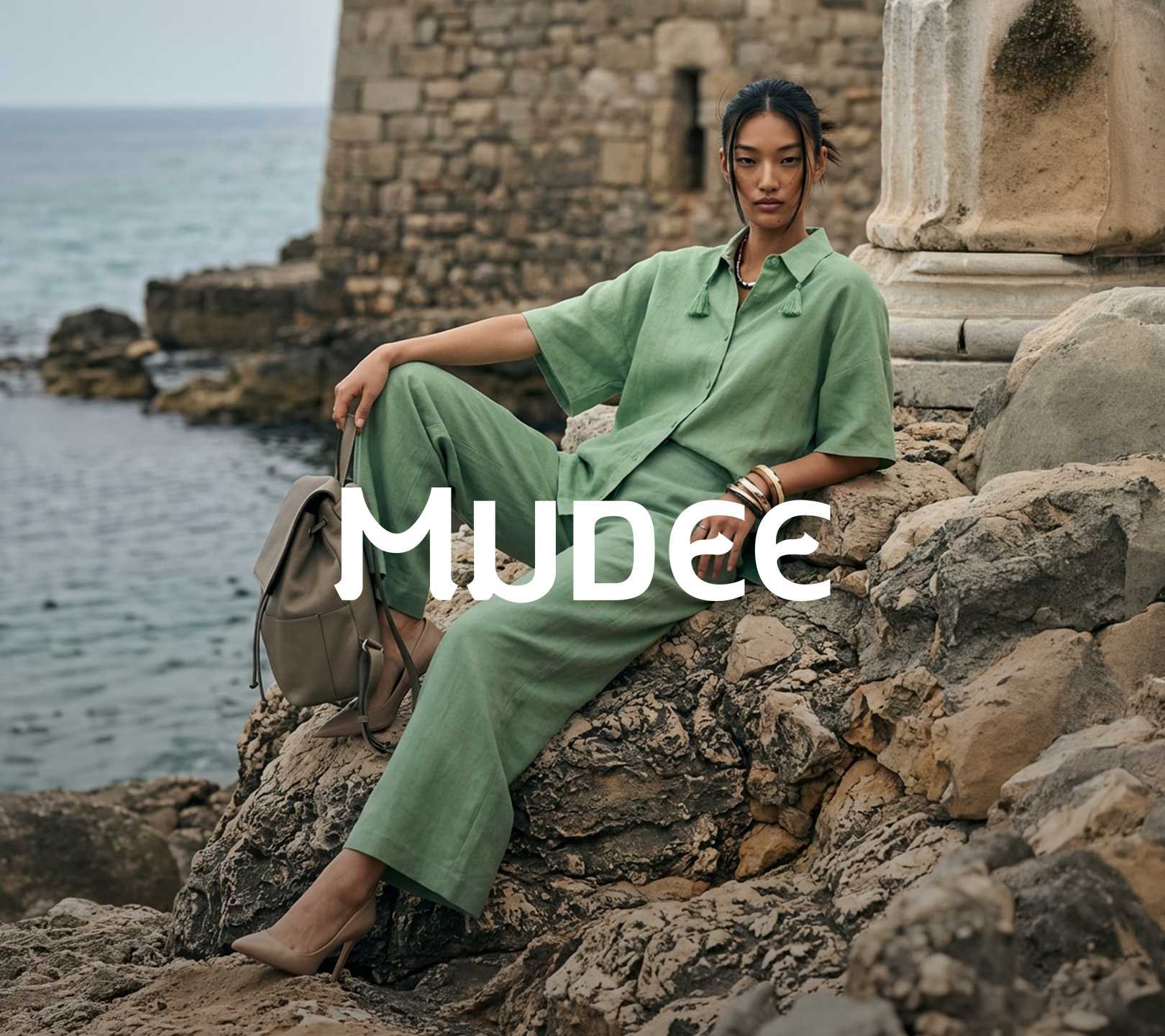 MUDEE เสื้อเบลาส์คอปกแต่งพู่แขนสั้น ผ้าลินิน