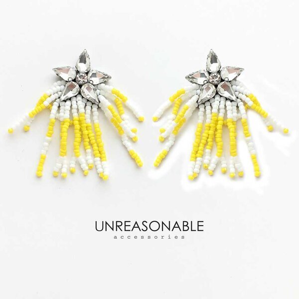 ต่างหูคริสตัลทรงดาว สีขาว น้ำหนักเบา UA0547-03 Unreasonable Accessories