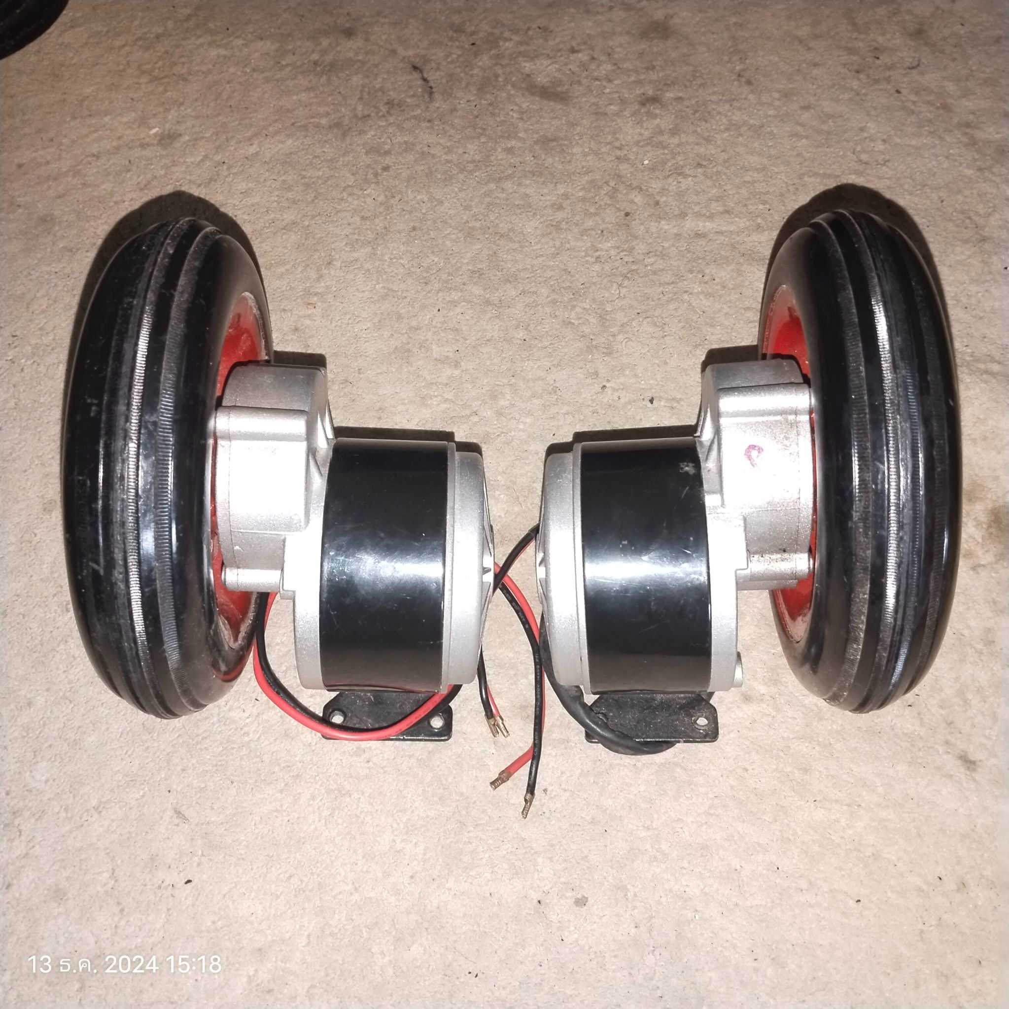8.0K#7MG121511# 1คู่ 250W 12V + ดุม+ล้อ 7นิ้ว มอเตอร์เกียร์ ( ทำรถ วิทยุบังคับ)