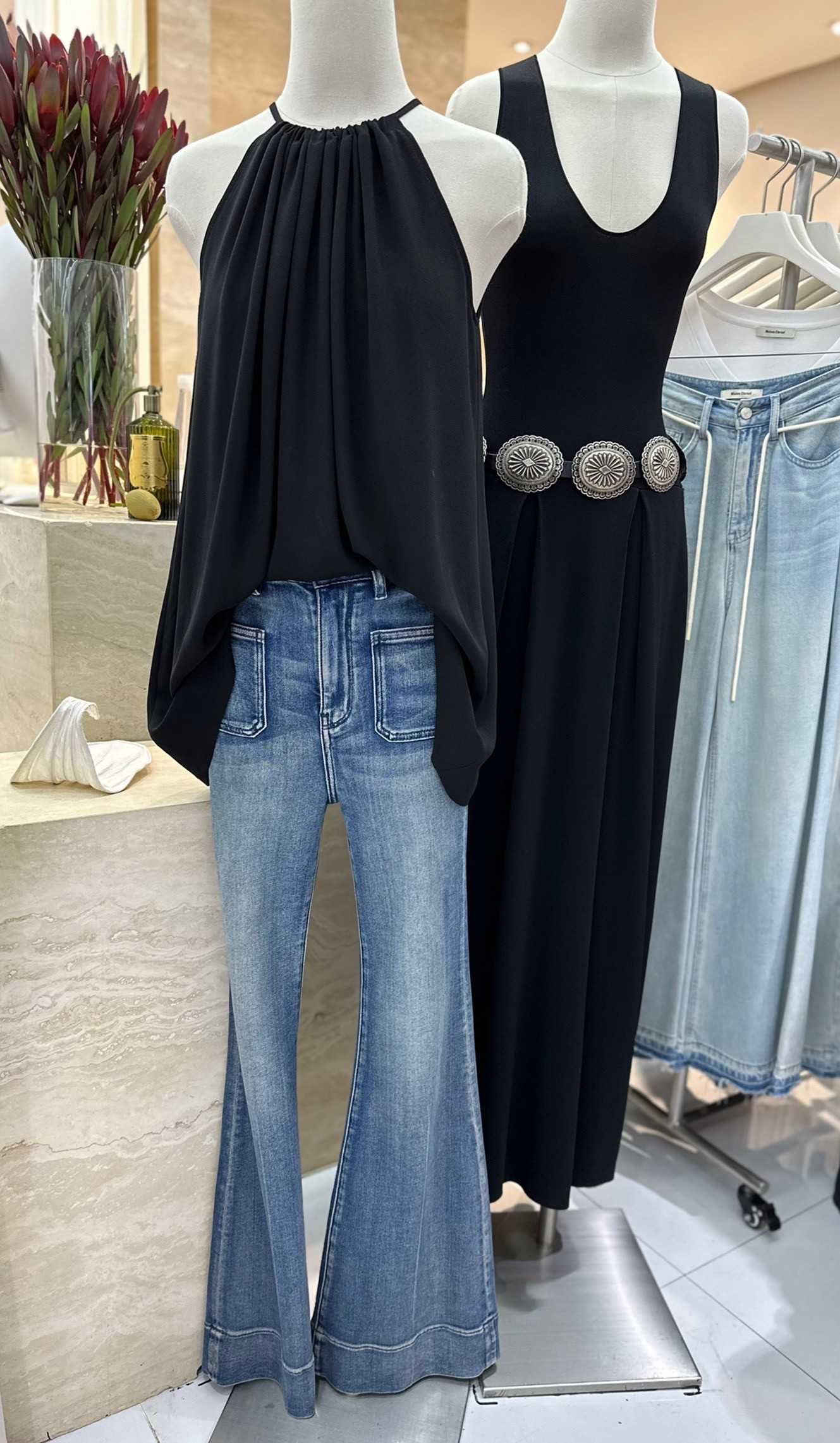 ( SALE ) HIGH WAIST FLARED JEANS 