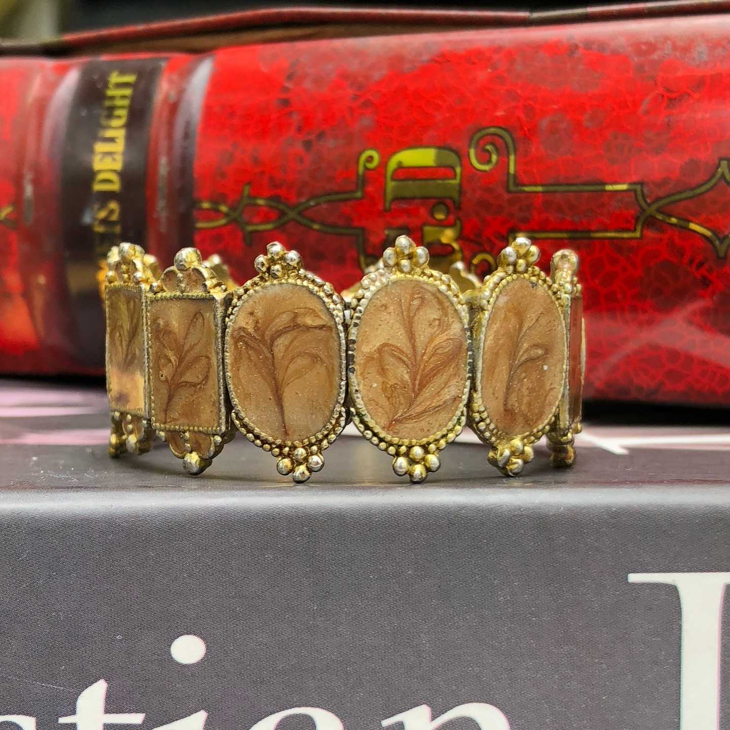 Antique Painting Frame Bracelet 🖼️💐 สร้อยข้อมือดีไซน์กรอบรูปงานวาดดอกไม้ลงยา