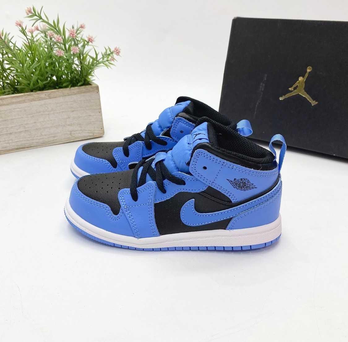 พร้อมส่ง Jordan 1 Blue Shoes