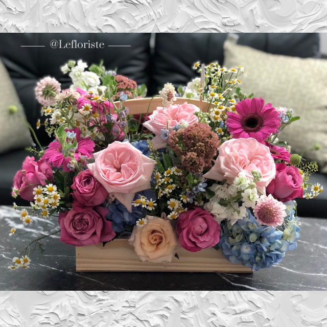 กระเช้าดอกไม้ Elegant Grace 7