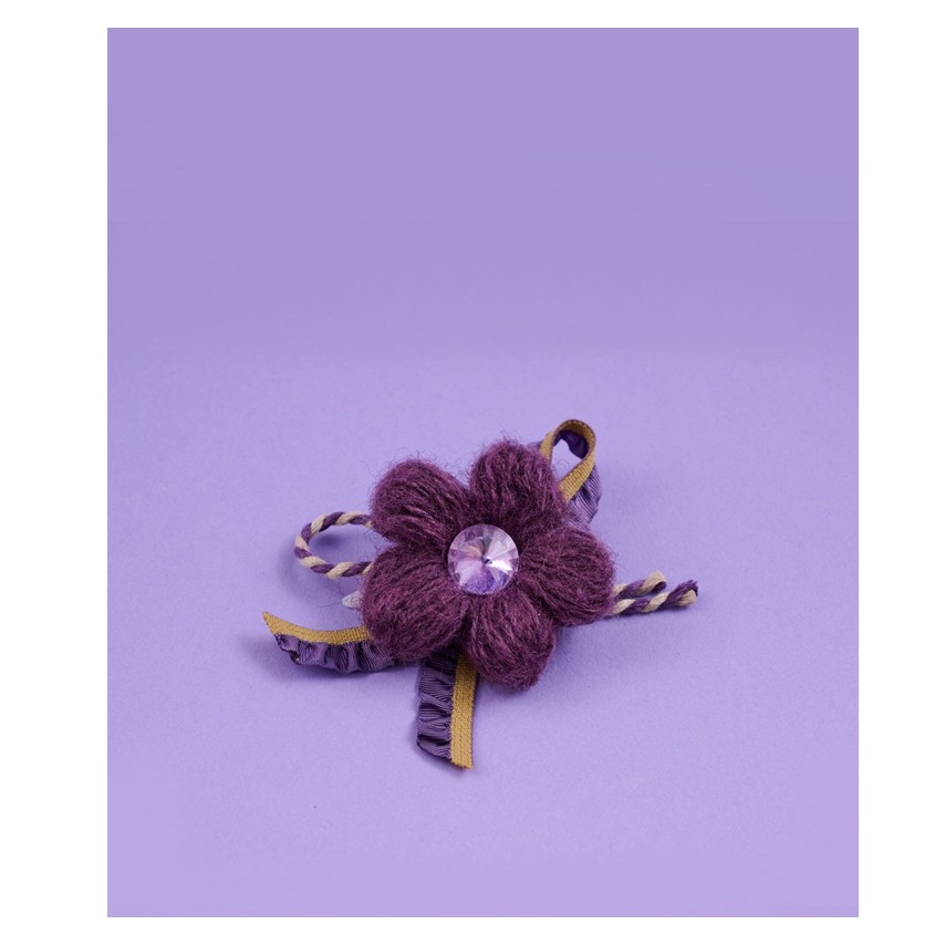 Comocomo-Purple rumie pin on cloth