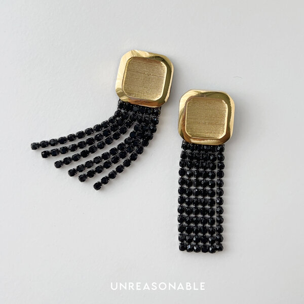 ต่างหูสีดำ ต่างหูคลิป ต่างหูก้านเงินแท้ น้ำหนักเบา UA0953-01 Unreasonable Accessories