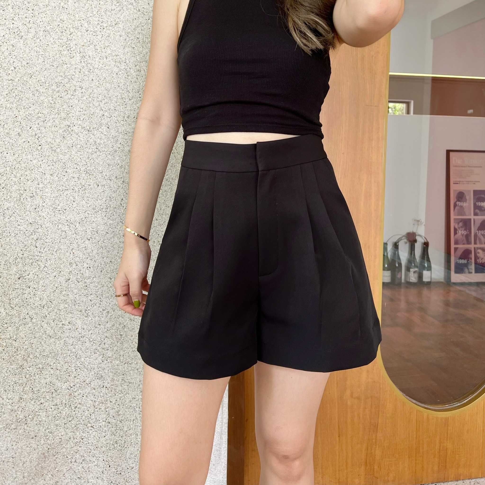 Butter Shorts Black