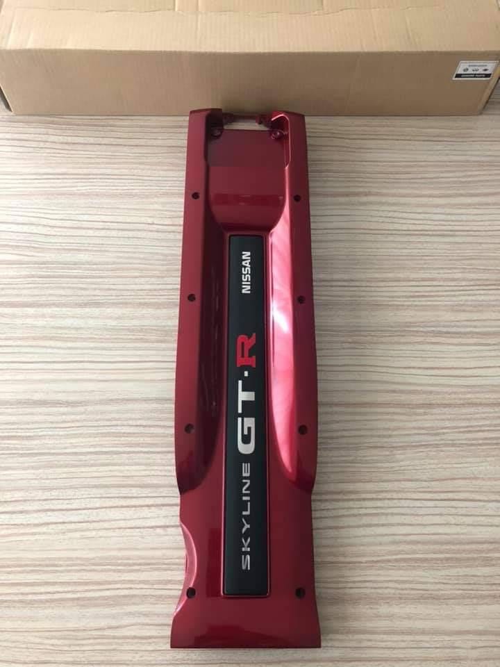 ขายฝากลางครอบเครื่อง RB 26  R34 GTR Vspec II Nur สีแดง ของใหม่ ของแท้ จาก Japan