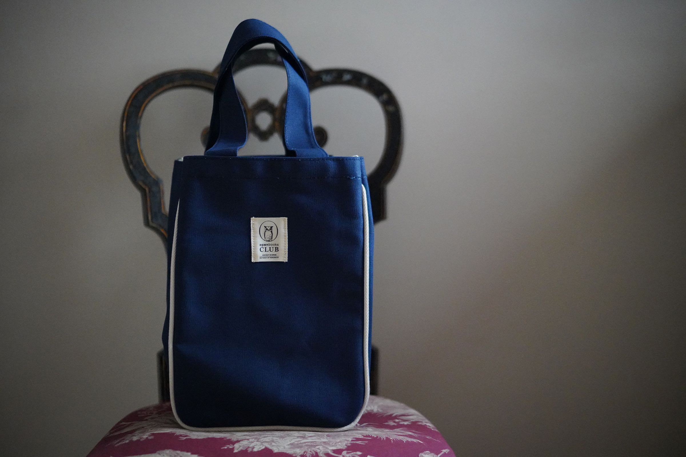 กระเป๋าผ้าแคนวาส openbooks CLUB Smart Shopper Bag