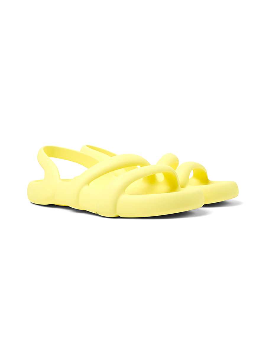 CAMPER รองเท้าแตะ ผู้ชาย รุ่น Kobarah Flat สีเหลือง ( SAN -  K100957-002 )