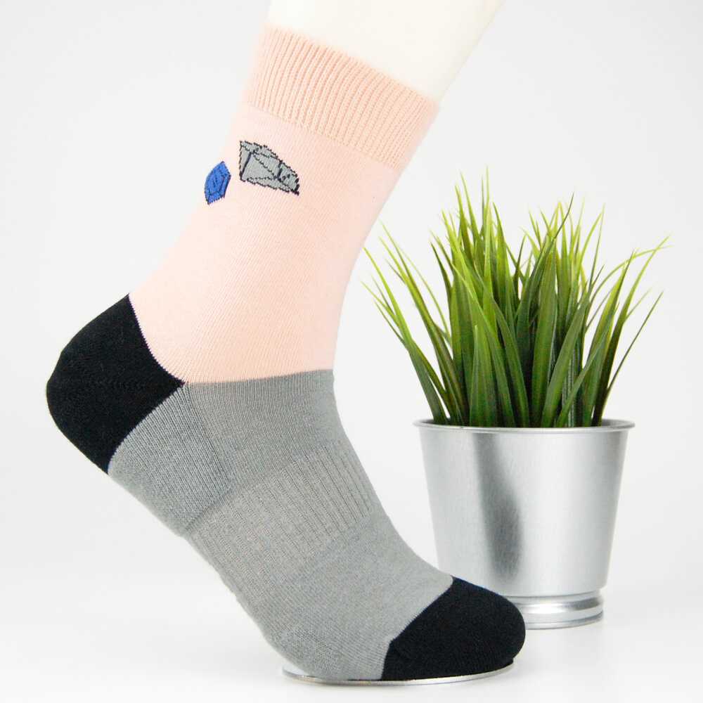 Emoo COMFY SOCKS ถุงเท้าข้อยาว ไร้ตะเข็บ ลาย Diamond&Gem