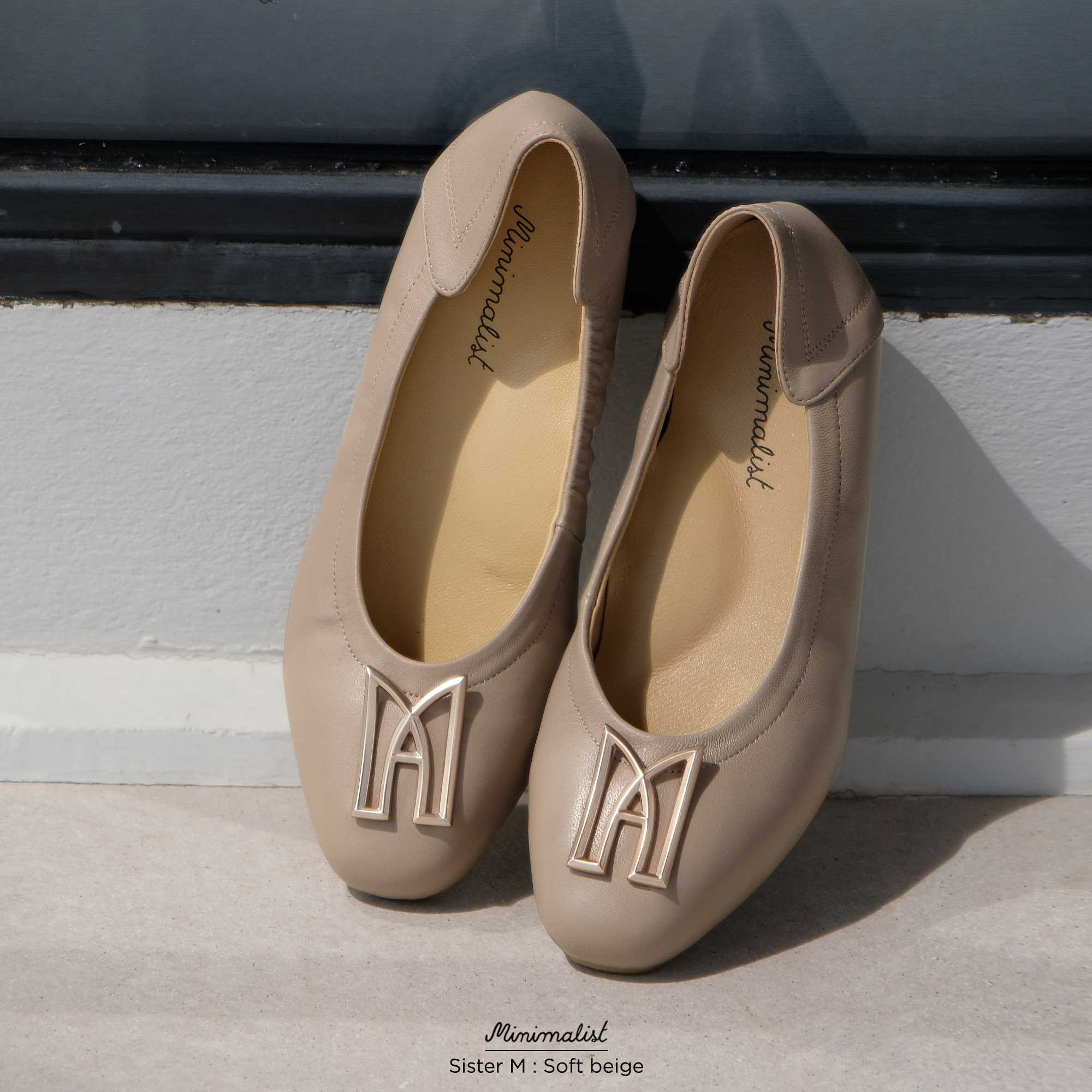 Sister M in soft beige