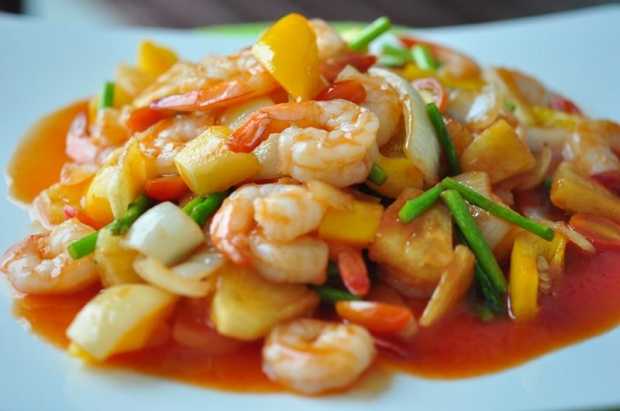 ผัดเปรี้ยวหวานหมู-ไก่-กุ้ง Stir fried sweet and sour sauce with vegetable and pork/chicken/shrimp