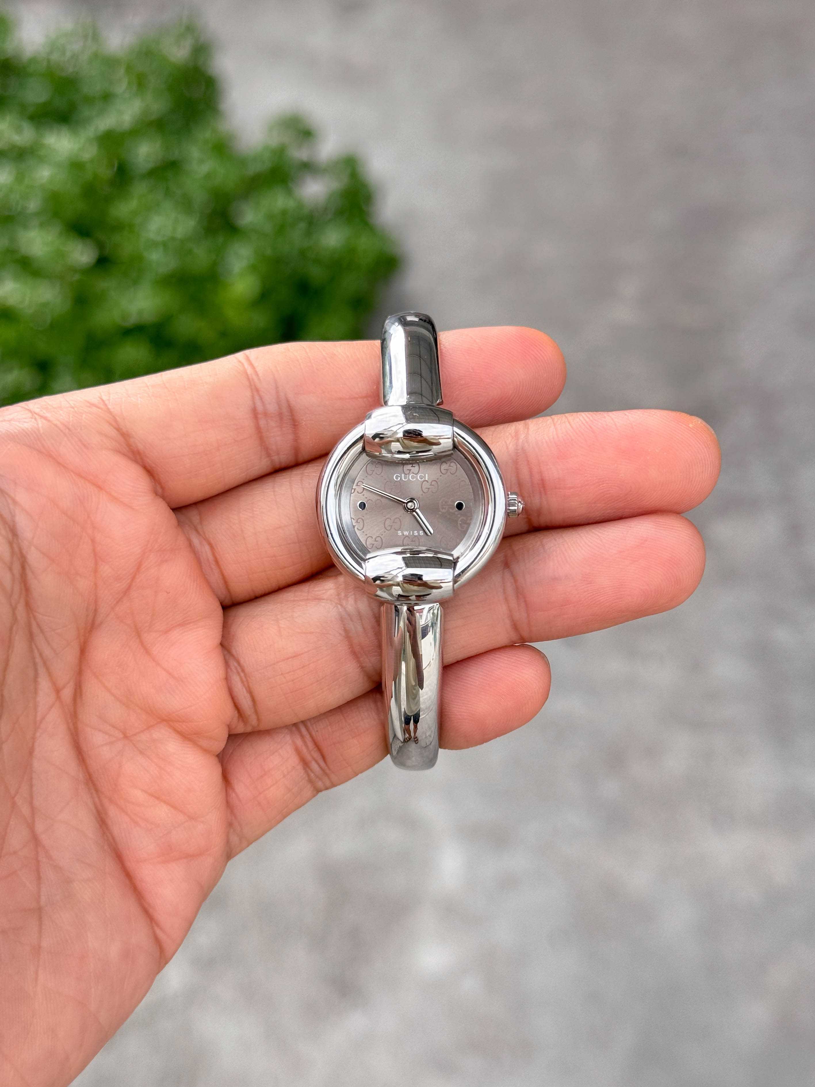 Gucci 1400L Lady Size Quartz กำไล หน้าน้ำตาล