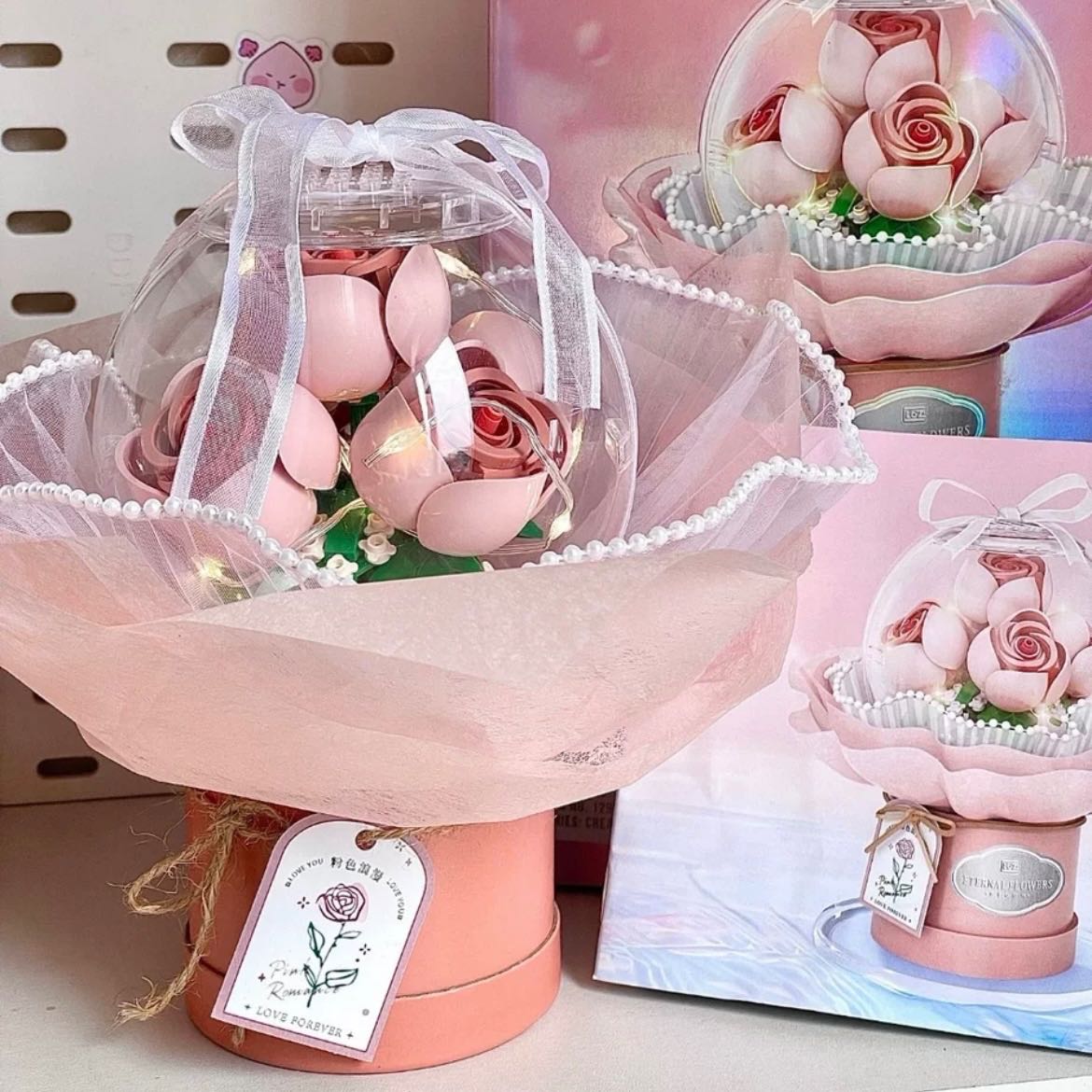 #พร้อมส่ง เซตช่อเลโก้ดอกไม้ พร้อมกล่อง กุหลาบชมพู 🎀 ได้ครบตามรูป + มีการ์ด ไฟตกแต่งให้ในเซต